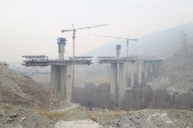 ترافیک آزاد راه تهران-قزوین اواسط سال آینده نصف می شود