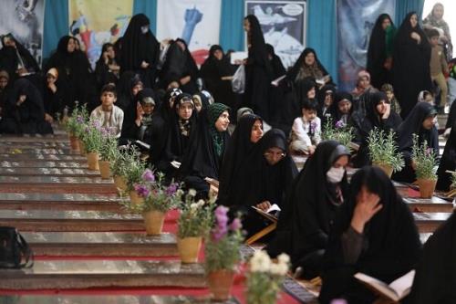 محفل بزرگ قرآنی بانوان ایرانی و لبنانی در مزار شهدای مقاومت