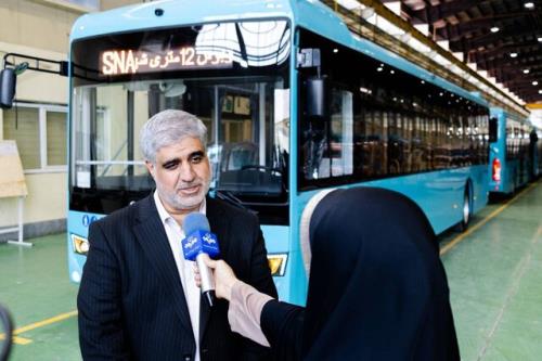 کشتی حامل 50 اتوبوس برقی به بندرعباس رسید