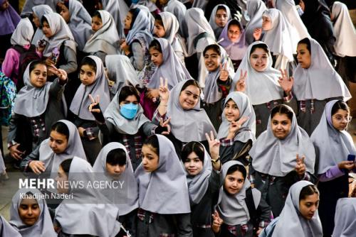 نشست کارگروه دختران نوجوان و جوان از گفتگو تا سیاستگذاری