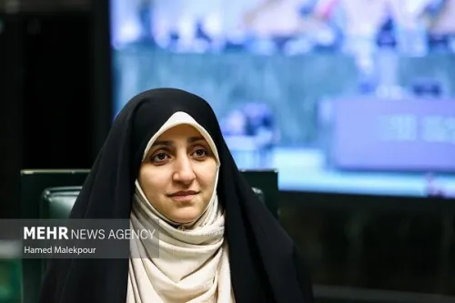 خانواده بنیادی ترین نهاد اجتماع است