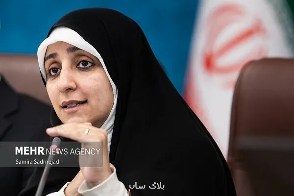 بهروز آذر: بالاتر از ۸۰ درصد مجوزهای مشاغل خانگی به زنان رسید